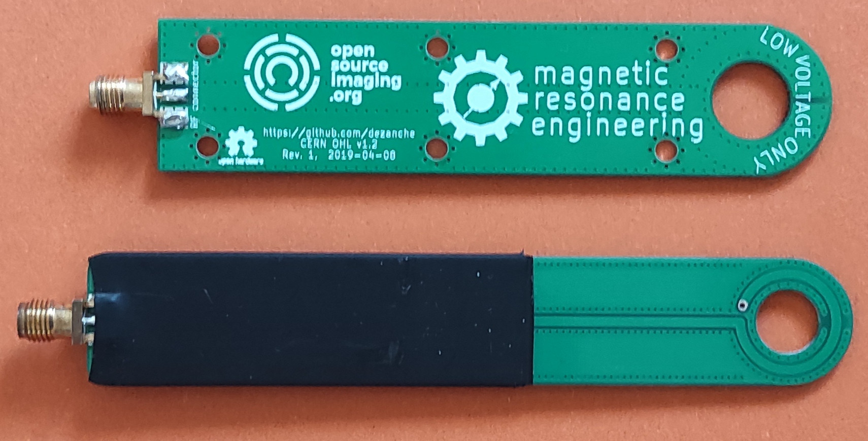 Picture - Top probe is open source one - bellow the open one is the one I bought witout just gray schrink tape over it. On open one there are logos 